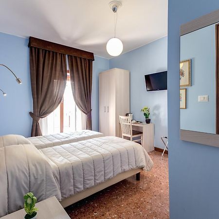 Bed and Breakfast Domus Cornelia Roma Esterno foto