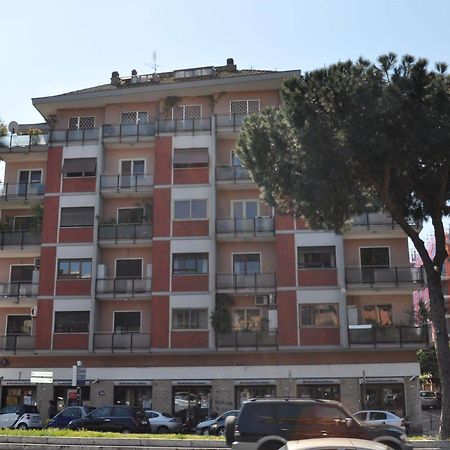Bed and Breakfast Domus Cornelia Roma Esterno foto