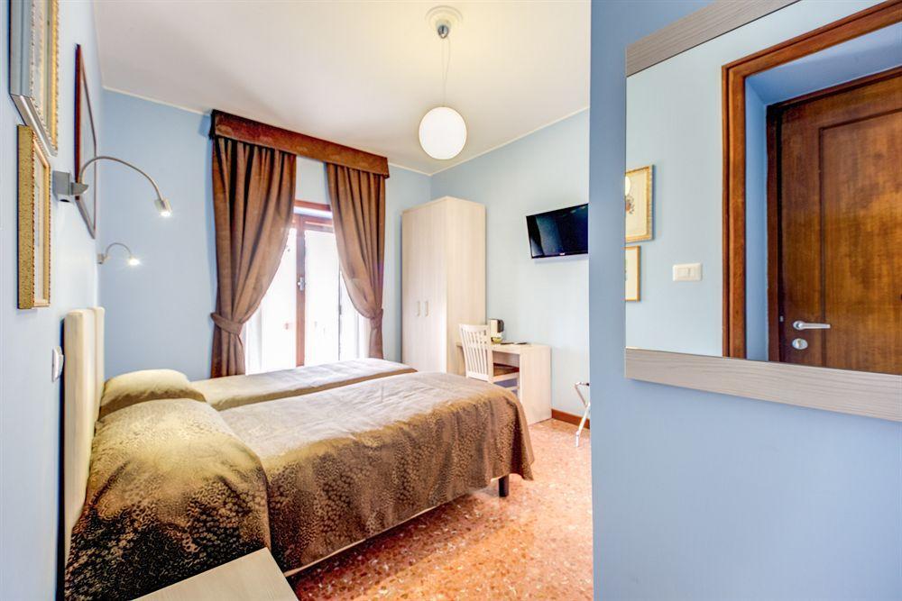 Bed and Breakfast Domus Cornelia Roma Esterno foto