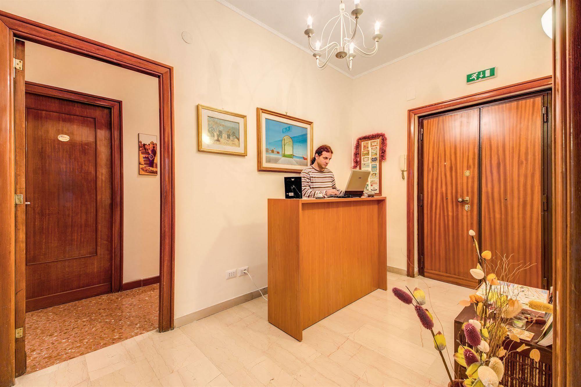 Bed and Breakfast Domus Cornelia Roma Esterno foto